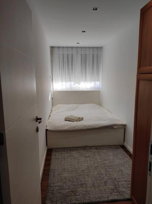 Msm-2 Lägenhet Pristina Exteriör bild